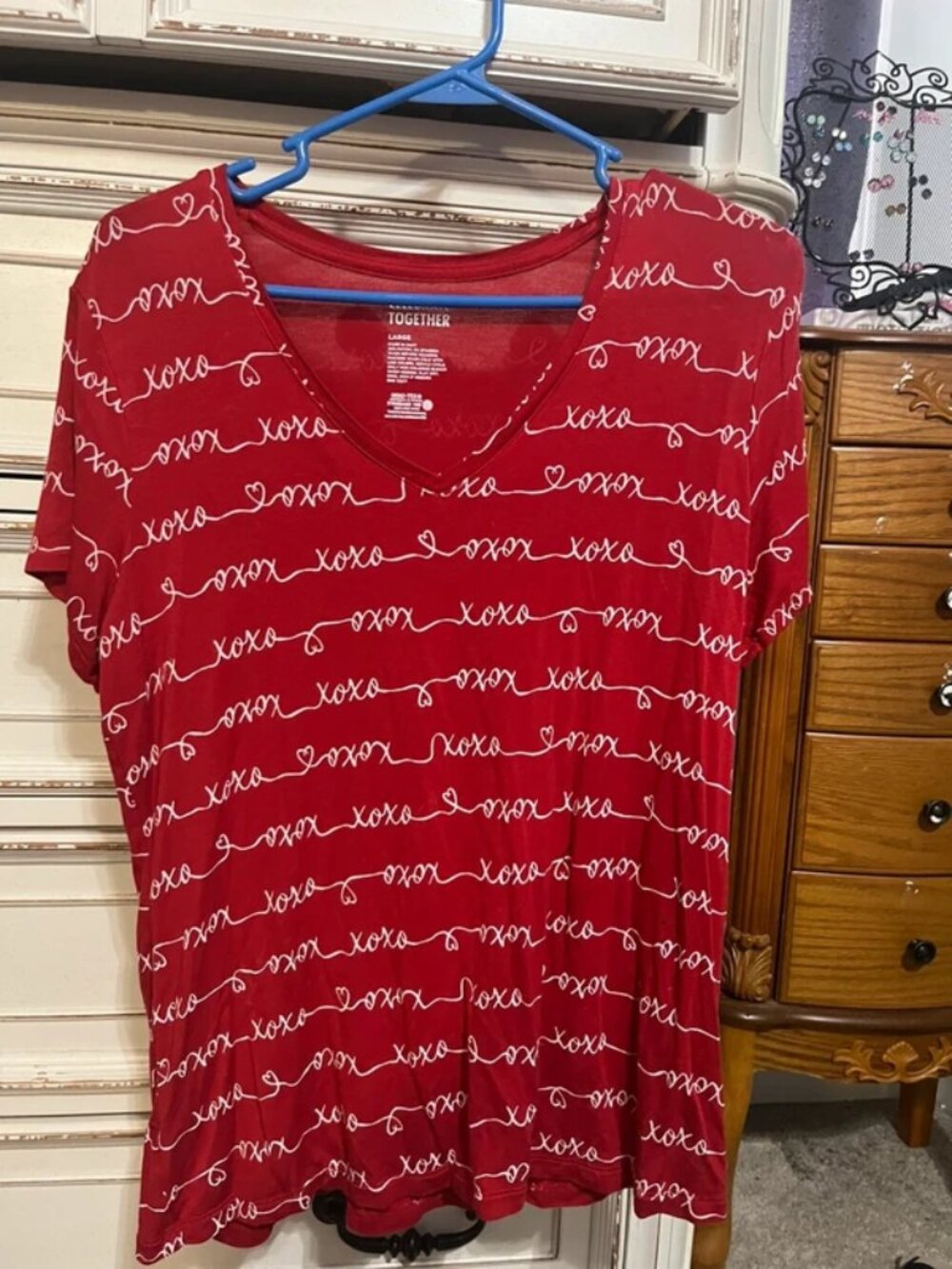 Red stretchy t shirt